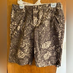 Gently used Women's Caribbean Joe Island Supply Size 14 Bermuda Shorts Print